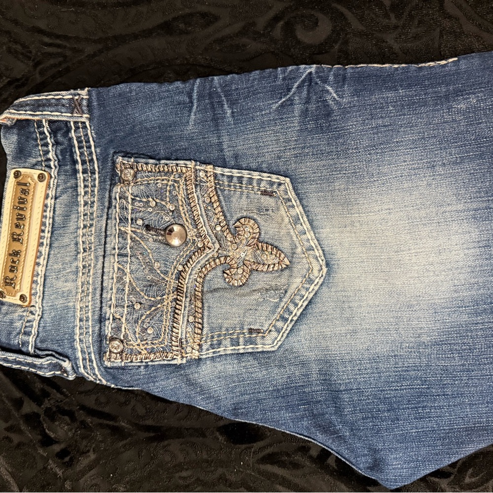 Rock Revival Blue vintage crop capris in Excellent condition!